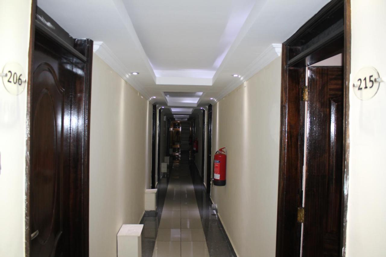 Airport Landing Hotel Nairobi Eksteriør billede