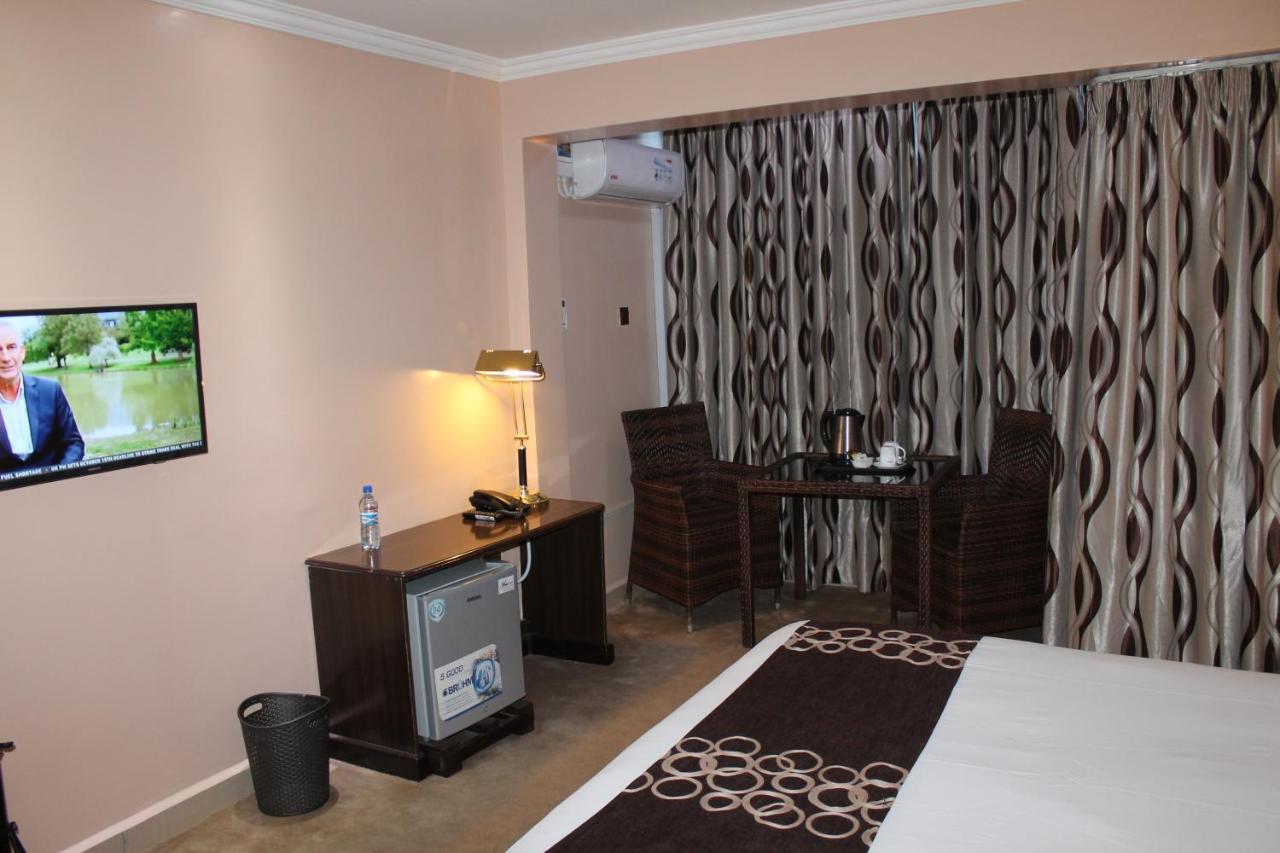 Airport Landing Hotel Nairobi Eksteriør billede